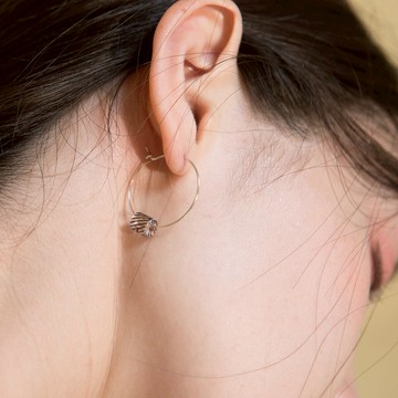 黑白底片系列 - 925純銀圈圈琉璃耳環