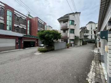 獨家專約斗南新生三路邊間大地坪精美車墅｜雲林縣斗南鎮新生三路