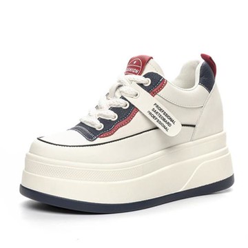 Taroko 英文標誌韓風真皮鬆糕厚底增高休閒鞋(2色可選)