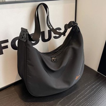 防水尼龍布大容量單肩包包女2025新款韓版休閑腋下百搭斜挎餃子包