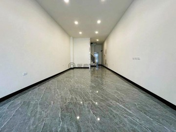 面全聯鼎力路上翻新電梯旺市金鑽店面透天｜高雄市三民區鼎力路