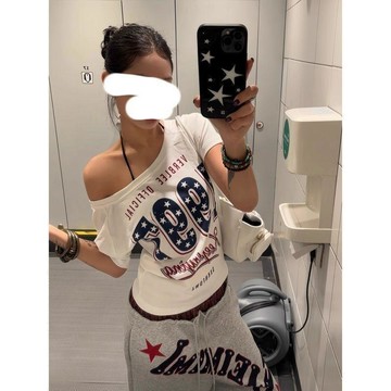 【砂糖夢境】星星印花美式復古斜肩休閒T恤辣妹甜酷學生短袖夏季顯瘦運動上衣