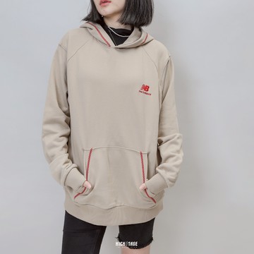 NEW BALANCE ATH LNY HOODIE 奶茶色 新年 刺繡 車線 帽T 男女款【AMT31570BNN】