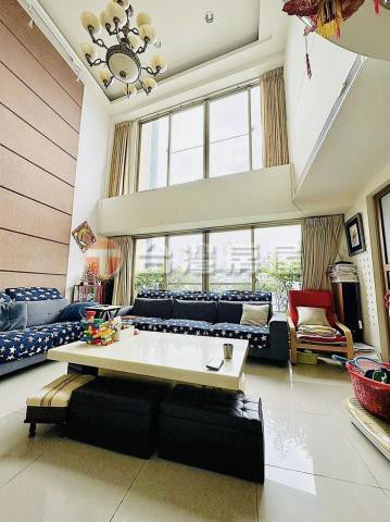 興富發上城-樓中樓面市府-大五房三平車｜台中市西屯區台灣大道三段