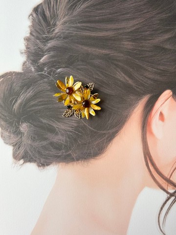 向日葵髮夾 採用玻璃材質 鮮豔黃色 可選擇和服飾品別針或胸針 向日葵