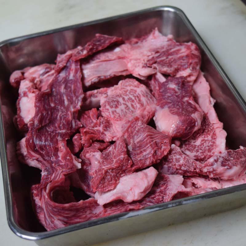 絶品ふくなが牛 交雑種(F1)・良質なのに低価格！料理が楽しい「よろず肉」 1kg