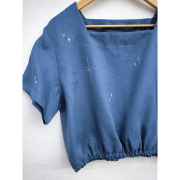 刺繡 | 亞麻 | 方領短袖藍色上衣