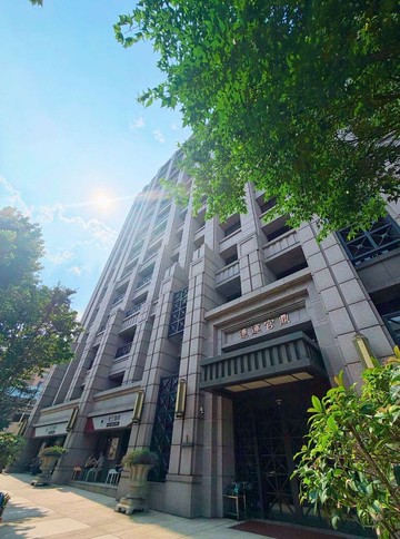 雙捷運地標☀️全新未住三房平車｜28%低公設比｜台北市中山區民生東路二段