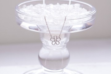 【絕版特惠】白水晶925純銀小花鎖骨鍊項鍊