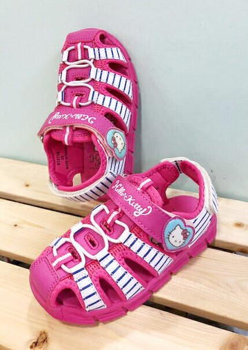 【震撼精品百貨】Hello Kitty 凱蒂貓 台灣製Hello kitty正版兒童超輕涼鞋-桃愛心(25 30號) 震撼日式精品百貨