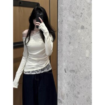 純欲白色蕾絲斜肩長袖t恤女秋季新款內搭打底衫獨特別致辣妹上衣