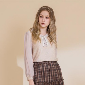 【YUTZUYA 優姿雅】典雅珍珠扣飾人魚鑽緹花設計上衣-2色