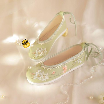 台灣出貨💯34-41 古風鞋 內增高女休閒鞋 透氣改良漢服鞋子 平底鞋 繡花鞋 老北京布鞋 旗袍鞋 古裝鞋 舞鞋免運