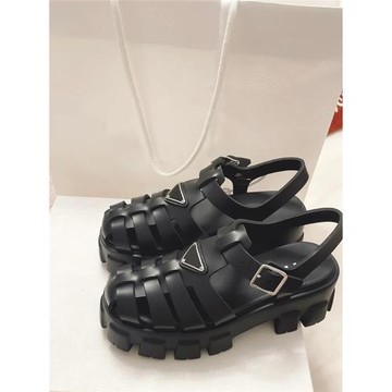 【頂版】2025羅馬涼鞋 松糕底齒輪厚底女增高鏤空豬籠鞋