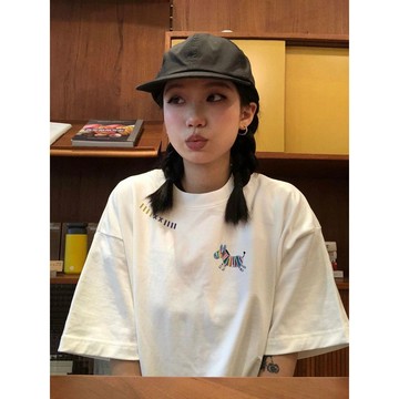【美式復古設計感】100%純棉 白色短袖T恤 女 寬鬆版型 夏季上衣 韓版 ins風 短袖T恤 短袖 白色上衣 女T恤