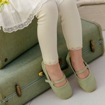 【現貨】韓國 milk powder 蕾絲花邊內搭褲