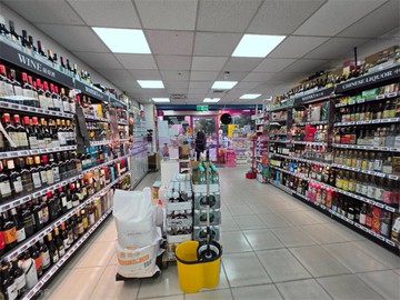 面寬8.8米黃金店面★面正馬路挑高大空間｜新北市中和區華順街