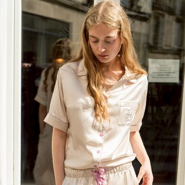 NotJustPajama 心動博物館系列刺繡真絲短袖長褲粉色睡衣套裝 - 米粉色-S