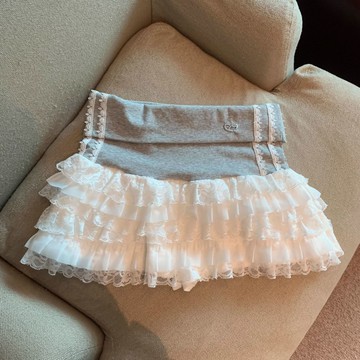 出清不補  韓版 韓系女裝 性感 短裙 超顯瘦多碼  Jade Closet直營店推薦~甜美風蕾絲拼接撞色高腰蛋