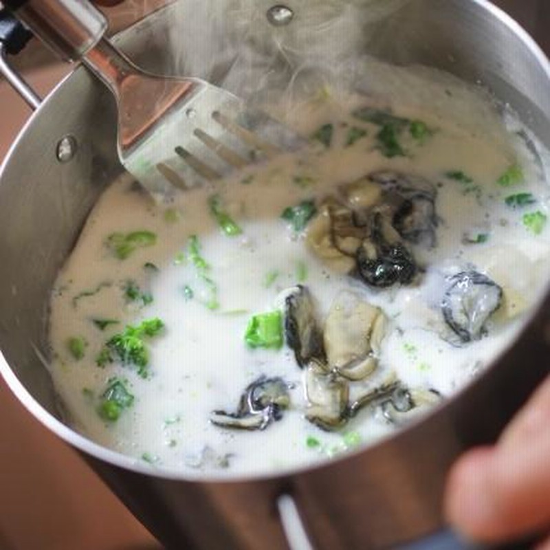三陸産 生牡蠣むき身 2kg 加熱用 新鮮 焼く 蒸す 揚げる 等様々なお料理に