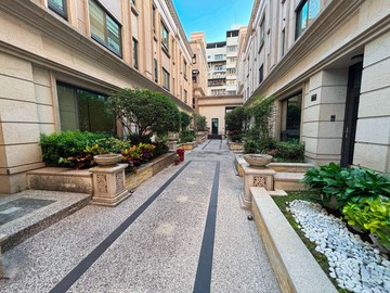 麻吉獨家12年首釋出∣中醫大X崇德雙車電梯豪墅｜台中市北區德化街