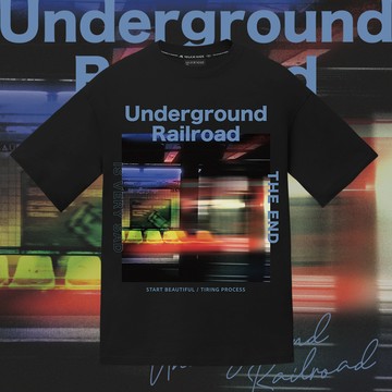 孤獨地鐵泡泡膠短TEE