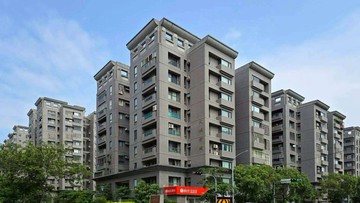 逢甲大鵬新城｜大三房平車室內35坪✨️下樓即商圈｜台中市西屯區逢大路