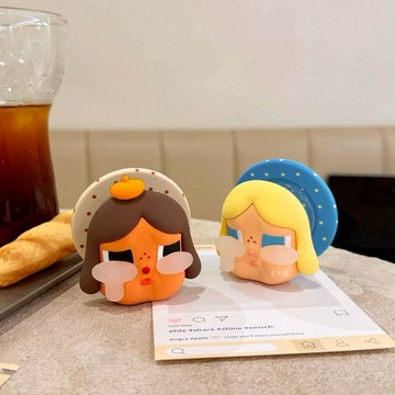 【台灣現貨｜呆の嚴選】哭娃磁吸氣囊支架 crybaby 手機支架 磁吸 可愛 大頭 MagSafe 適用 手機