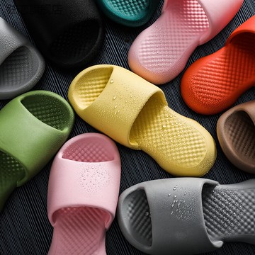 創意新款日韓居家浴室仿水情侶厚底踩屎感面包拖拖鞋