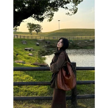 美式復古鏤空大容量托特包單肩斜挎腋下手提四種背法 無題notitle