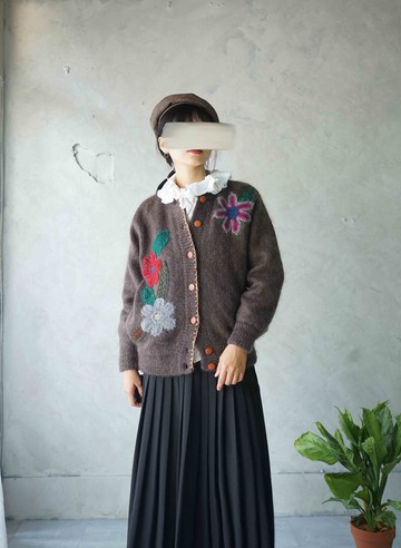 尋寶古著-森林系女孩咖啡色鉤織花朵毛衣外套