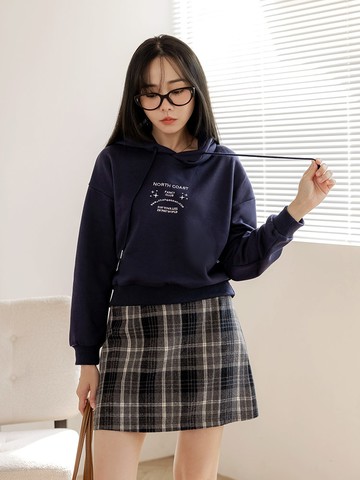 英文星芒刺繡短版連帽上衣