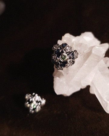 三角小銀花耳環【限量】