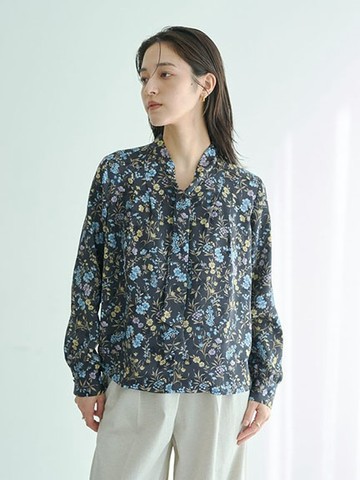 典雅花卉滿版印花領結造型襯衫(07001331300) - YECCA VECCA