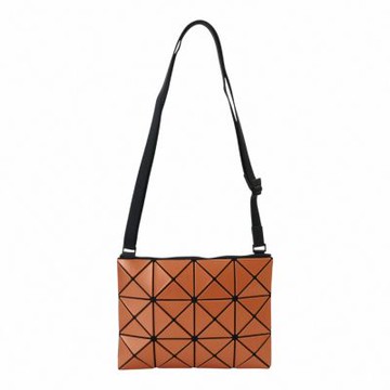 ISSEY MIYAKE BAOBAO 幾何大方格3x4斜背扁包(磚橘色)霧面