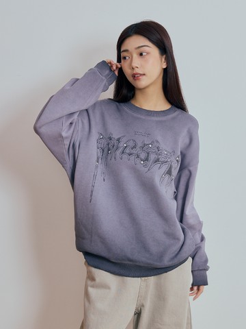 街頭潮流鉚釘人物背圖大學T