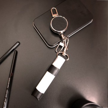 【第二件8折】萌友香水酒精瓶套∣掛勾X伸縮拉環∣皮革幕夜黑