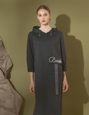 ★【喜芝梅】城市夜影 抽繩設計連帽休閒長版洋裝(灰色；M-XL) 224470982