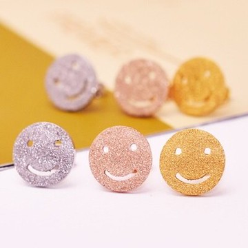 現貨+預購 玫瑰金耳環 耳飾-磨砂圓形可愛笑臉流行母親節生日情人節禮物女飾品3色71at107【獨家進口】【米蘭精品】