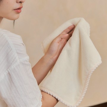 MOODO 沐兜｜舒芙蕾銀離子抗菌方巾 - 奶霜白