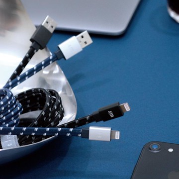 AluCable Flat [Braided] MFi 鋁質傳輸編織扁線/iPhone 傳輸線/充電線 - 繁星藍