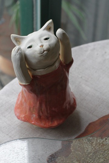 純手捏跳舞的貓女孩陶瓷擺飾/陶偶