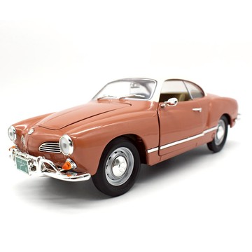 路鷹一鳴1:18卡曼吉亞1966年老爺車仿真合金汽車模型收藏擺件禮品