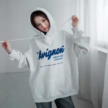 現貨★連帽抽繩配色英字毛毛刺繡T型口袋上衣(共2色) 1028 【NR2208】