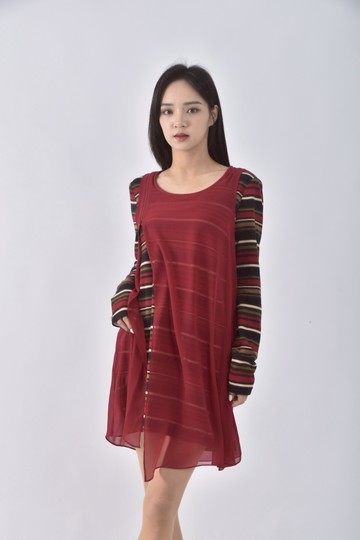 (L) jin hwa圓領紅色洋裝