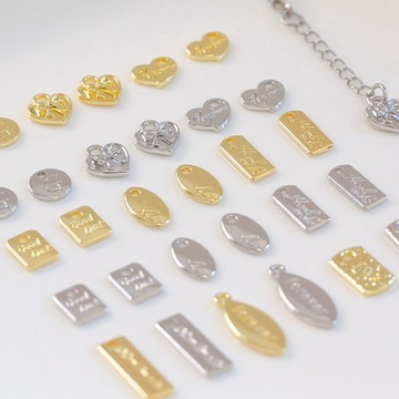 串珠手作💎 可愛合金吊牌/蝴蝶結英文字母DIY手作串珠手鍊材料項鍊吊墜 珠珠材料 串珠DIY  手作材料