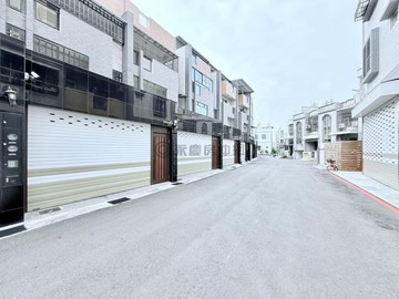 東港東興國小雙車孝親墅 生活機能完善｜屏東縣東港鎮興中南八街