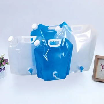 【PS Mall】  水袋 塑料袋 裝水袋 蓄水袋 大容量 折疊手提儲水袋 加龍頭 5L【J401】
