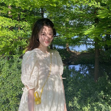 2022年新款夏季法式炸街別致設計感寬松顯瘦小子泡泡袖連衣裙女
