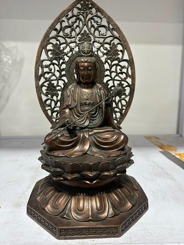 祥獅全新背光大勢至，高36，底座19.6重4.1公斤
